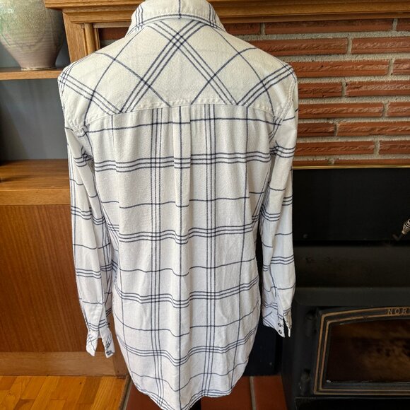 ATHLETA Flannel shirt, long sleeve, white with navy plaid, Size: S - Picture 2 of 5